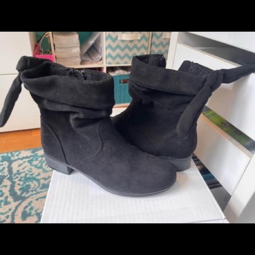Kids black boots
